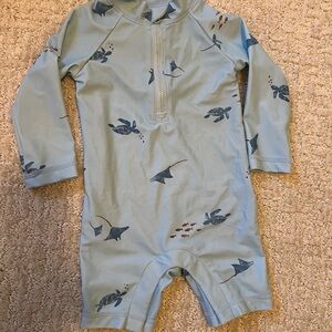 Carter’s baby swimsuit/rashguard size 9 month